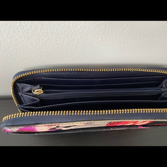 KATE SPADE Wallet - Picture 5 of 7